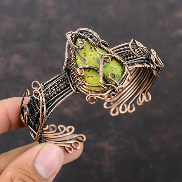 Stichtite Pear Green Handmade Copper Wire Wrapped Bangle