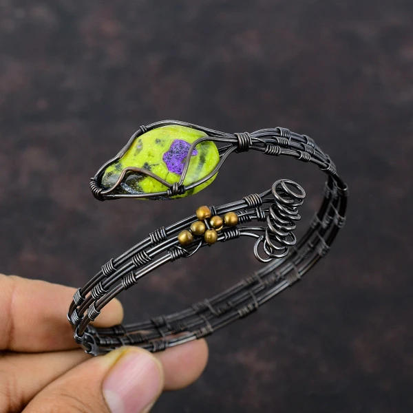 Stichtite Pear Green Handmade Copper Wire Wrapped Bangle
