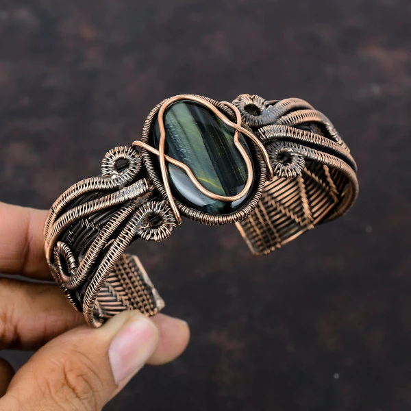 Nellite Oval Black Handmade Copper Wire Wrapped Bangle