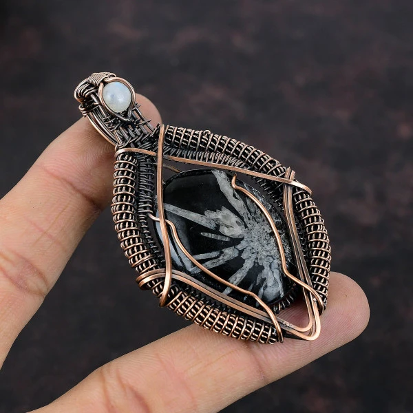 Chrysanthemum Oval Black Handmade Copper Wire Wrapped Pendant
