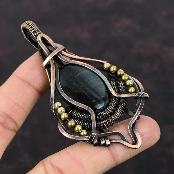 Nellite Oval Black Handmade Copper Wire Wrapped Pendant