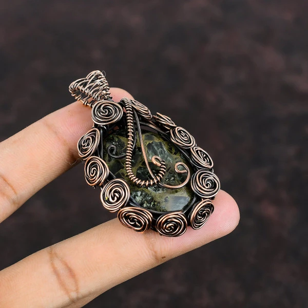 Seraphinite Green Copper Wire Wrapped Pendant – Handmade Gemstone Jewelry Gift for Him