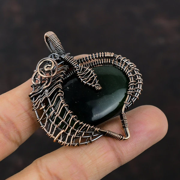 Vasonite Oval Green Handmade Copper Wire Wrapped Pendant