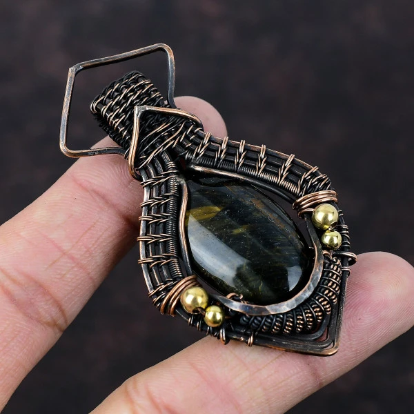Nellite Oval Black Handmade Copper Wire Wrapped Pendant