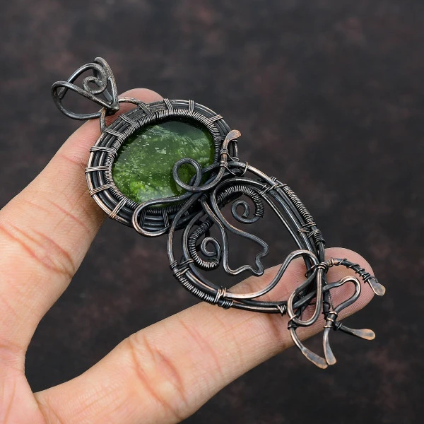 Vasonite Oval Green Handmade Copper Wire Wrapped Pendant