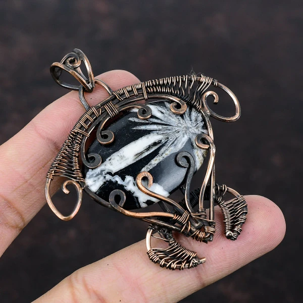 Chrysanthemum Oval Black Handmade Copper Wire Wrapped Pendant