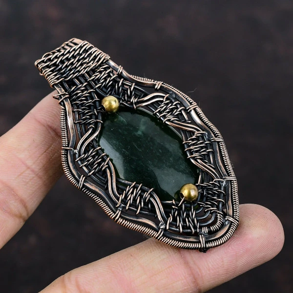 Vasonite Oval Green Handmade Copper Wire Wrapped Pendant