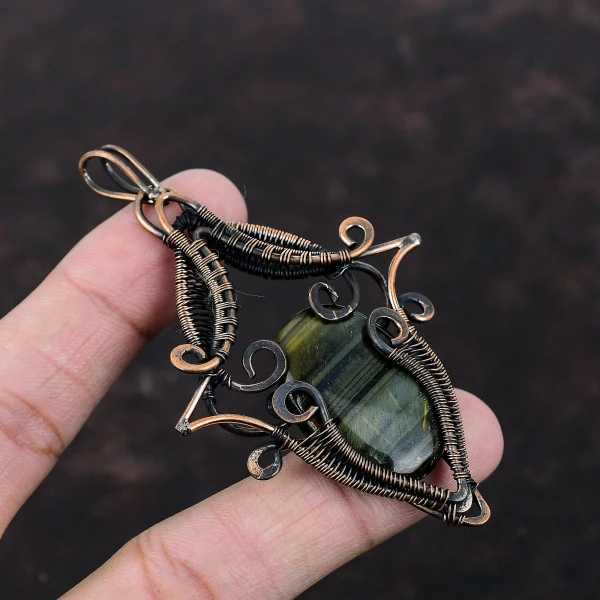 Nellite Oval Black Handmade Copper Wire Wrapped Pendant