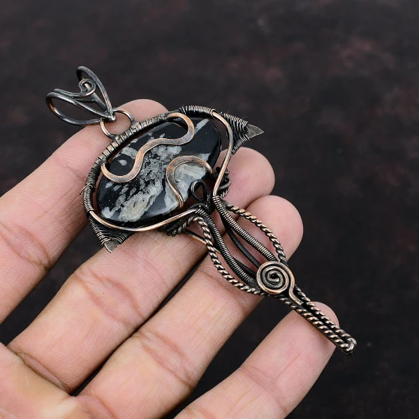 Chrysanthemum Oval Black Handmade Copper Wire Wrapped Pendant
