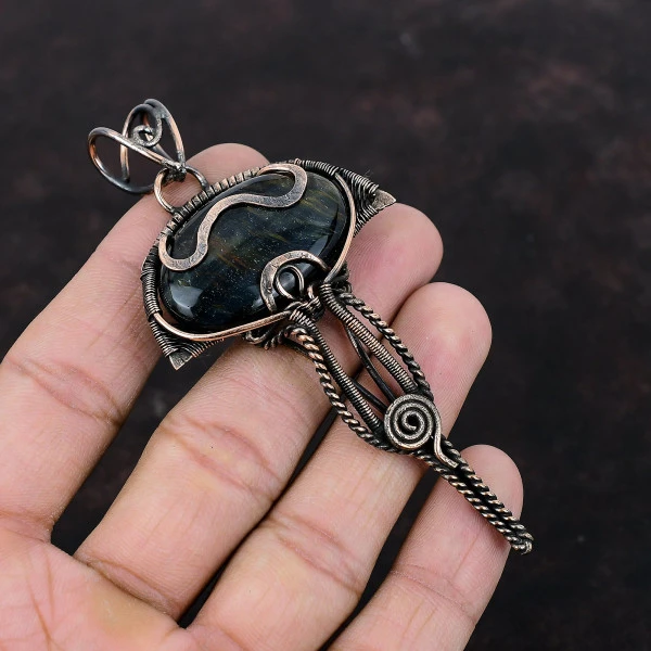 Nellite Oval Black Handmade Copper Wire Wrapped Pendant
