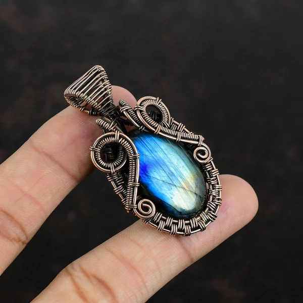 Handmade Labradorite Copper Wire Wrapped Pendant – Unique Gemstone Jewelry for Him