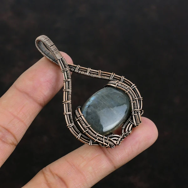 Handmade Labradorite Copper Wire Wrapped Pendant – Unique Gemstone Jewelry for Mother’s Gift