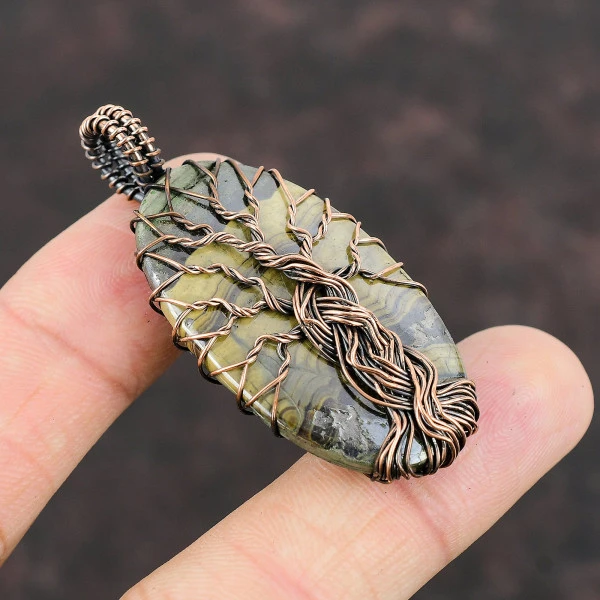 Schalenblende Oval Black Handmade Copper Wire Wrapped Pendant